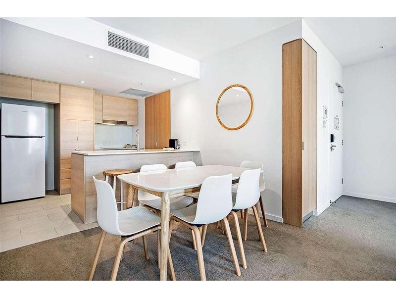 505/2663 Gold Coast Highway, Broadbeach QLD 4218