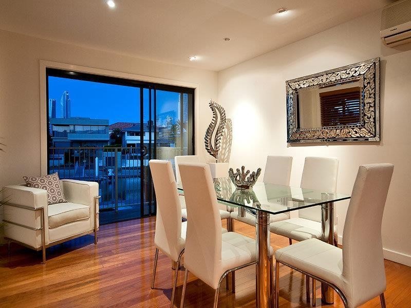 21  The Lido, Isle Of Capri QLD 4217