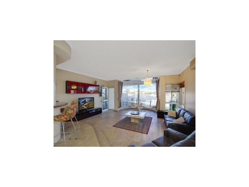 1/32  Sunset Boulevard, Surfers Paradise QLD 4217