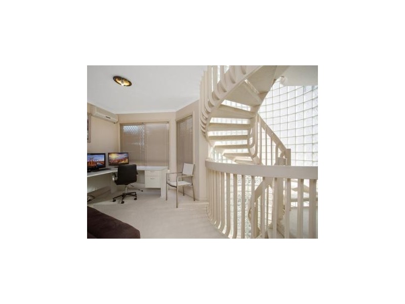 1/32  Sunset Boulevard, Surfers Paradise QLD 4217