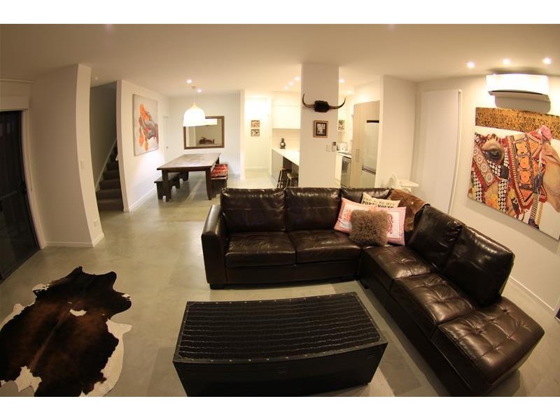 1 Fairway Avenue, Southport QLD 4215