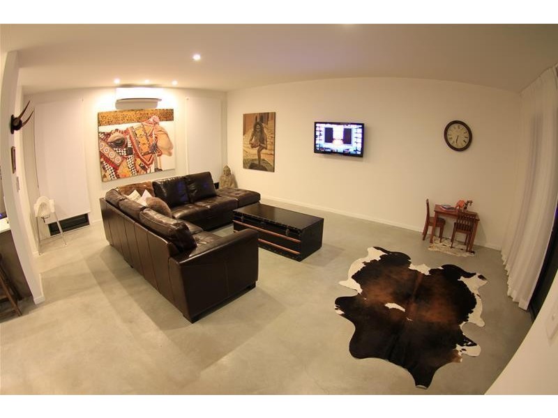 1 Fairway Avenue, Southport QLD 4215