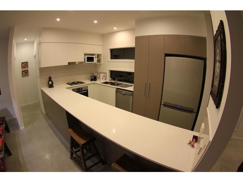 1 Fairway Avenue, Southport QLD 4215