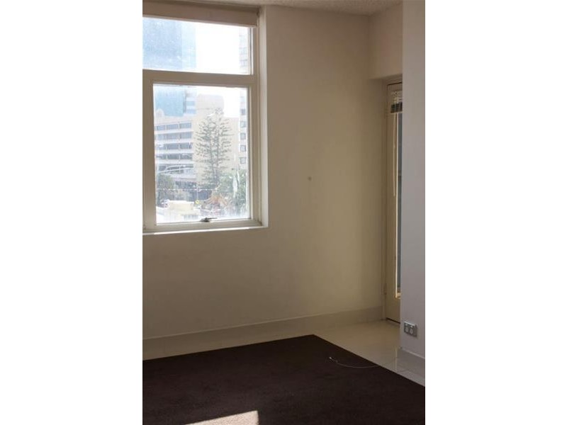 34 Hanlan Street, Surfers Paradise QLD 4217