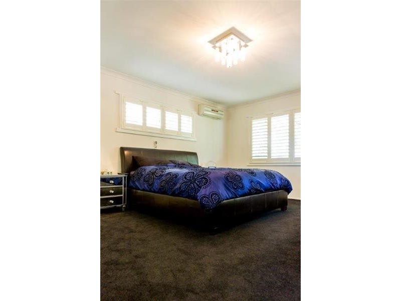 4 Capistrano Court, Southport QLD 4215