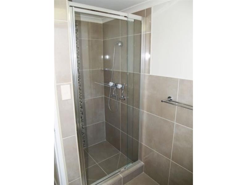 19 Leonard Avenue, Surfers Paradise QLD 4217