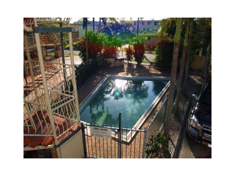 19 Leonard Avenue, Surfers Paradise QLD 4217