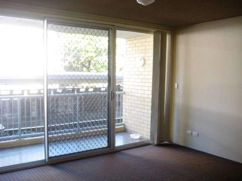 73 OLD BURLEIGH Road, Surfers Paradise QLD 4217