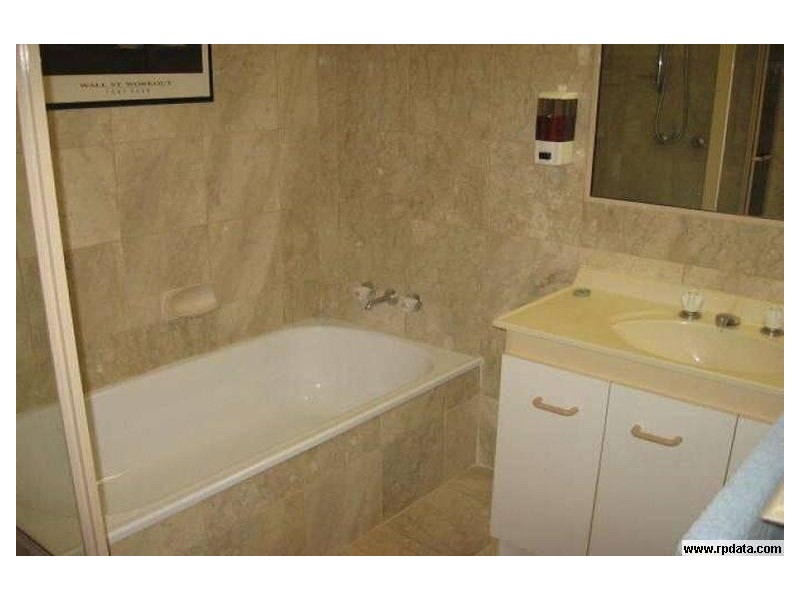 16-20 Stanhill Drive, Chevron Island QLD 4217