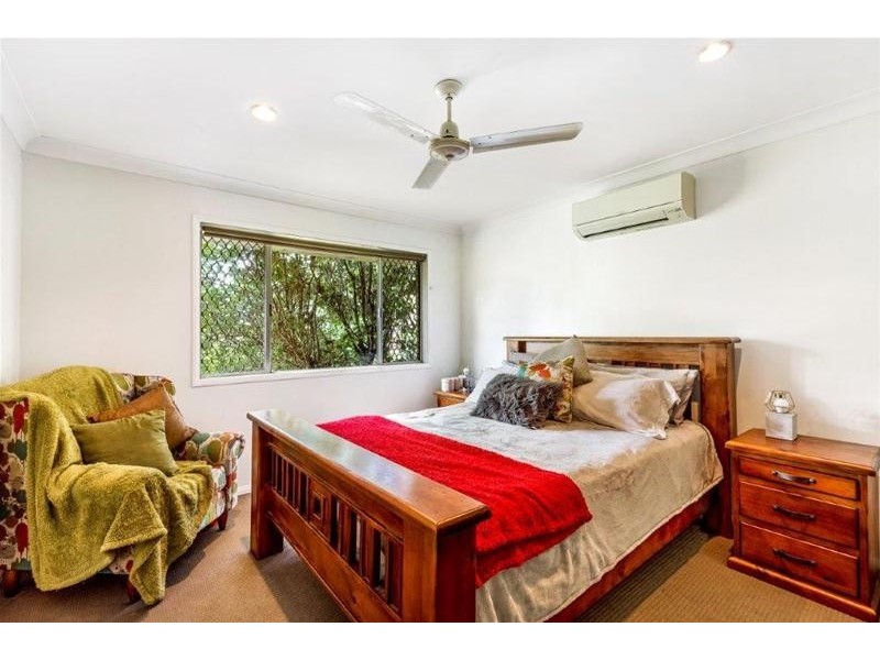 5 St Andrews Avenue, Isle Of Capri QLD 4217