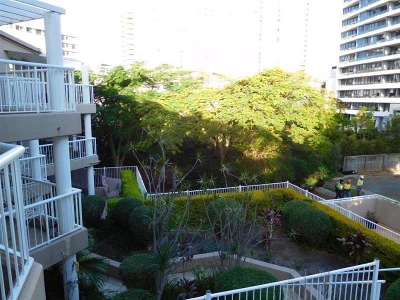 19 Heath Street, Southport QLD 4215