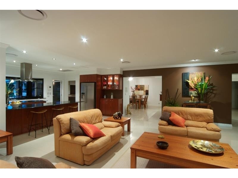 59 Admiralty Drive, Paradise Waters QLD 4217