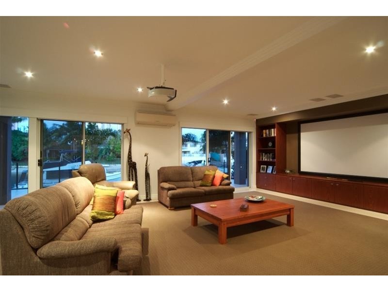 59 Admiralty Drive, Paradise Waters QLD 4217