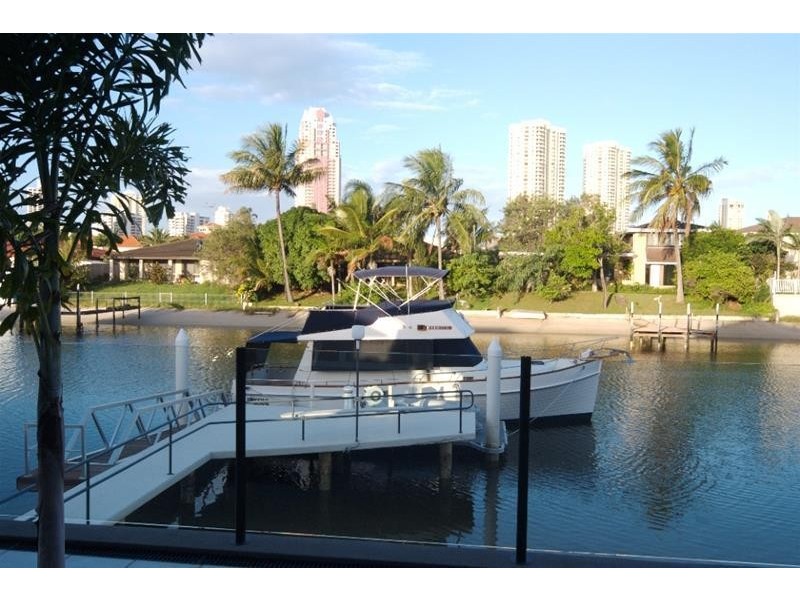 59 Admiralty Drive, Paradise Waters QLD 4217