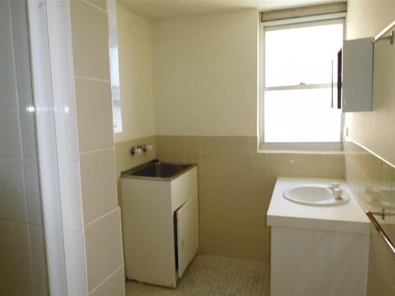 16/15 Pacific Street, Main Beach QLD 4217