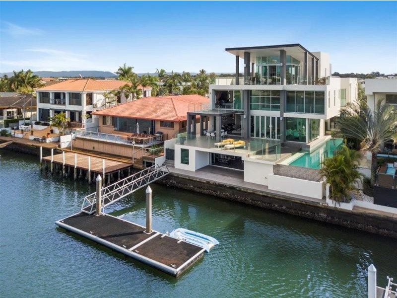 34 Admiralty Drive, Paradise Waters QLD 4217