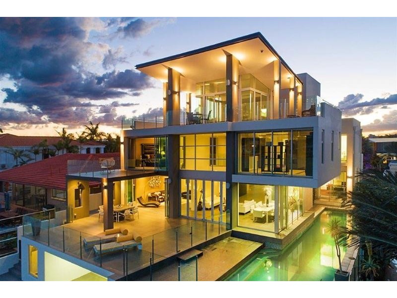 34 Admiralty Drive, Paradise Waters QLD 4217