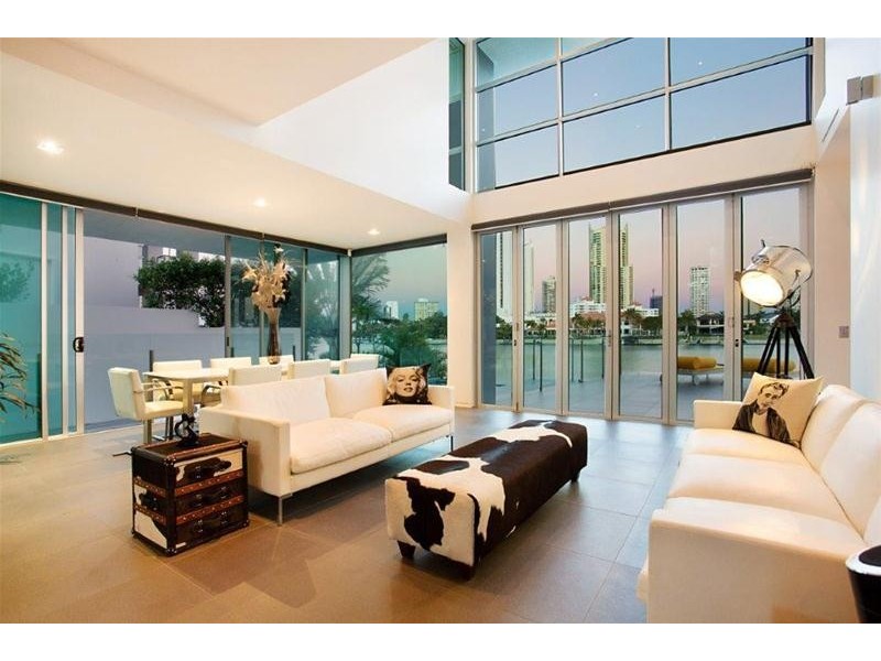 34 Admiralty Drive, Paradise Waters QLD 4217