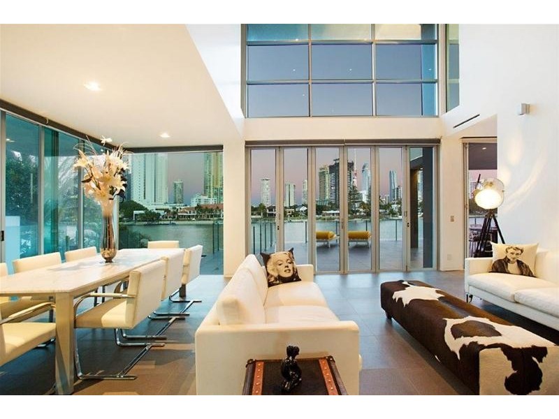 34 Admiralty Drive, Paradise Waters QLD 4217