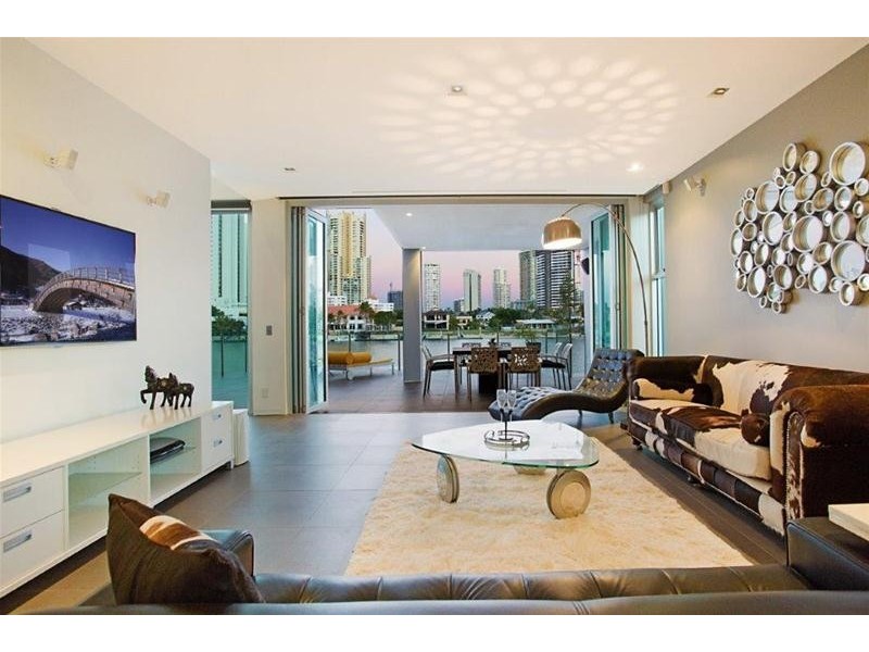 34 Admiralty Drive, Paradise Waters QLD 4217