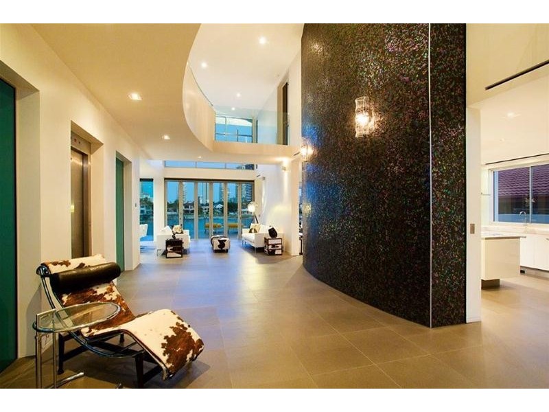 34 Admiralty Drive, Paradise Waters QLD 4217