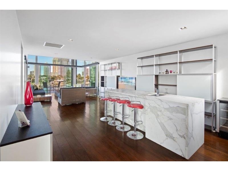 34 Admiralty Drive, Paradise Waters QLD 4217