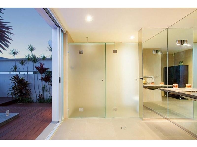 34 Admiralty Drive, Paradise Waters QLD 4217