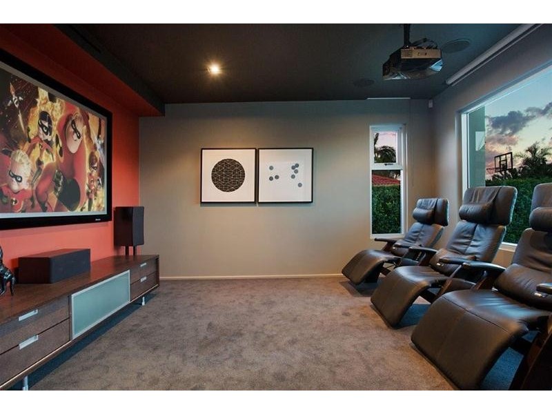 34 Admiralty Drive, Paradise Waters QLD 4217