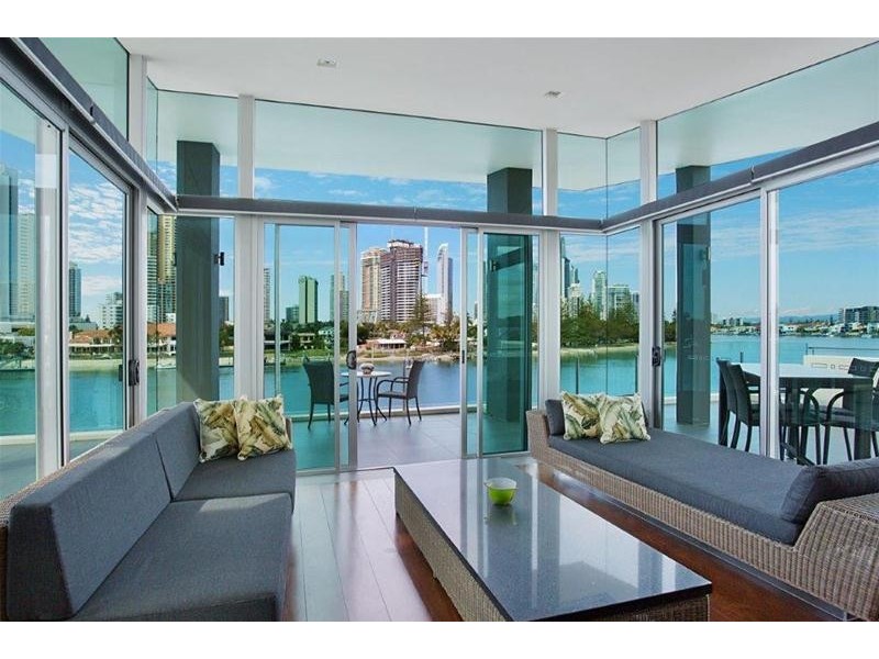 34 Admiralty Drive, Paradise Waters QLD 4217