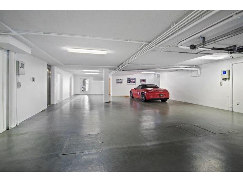 34 Admiralty Drive, Paradise Waters QLD 4217