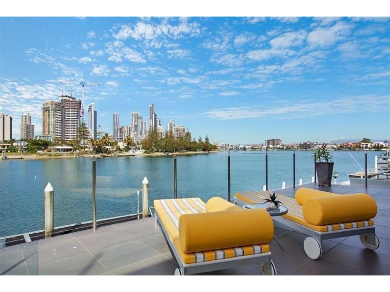 34 Admiralty Drive, Paradise Waters QLD 4217