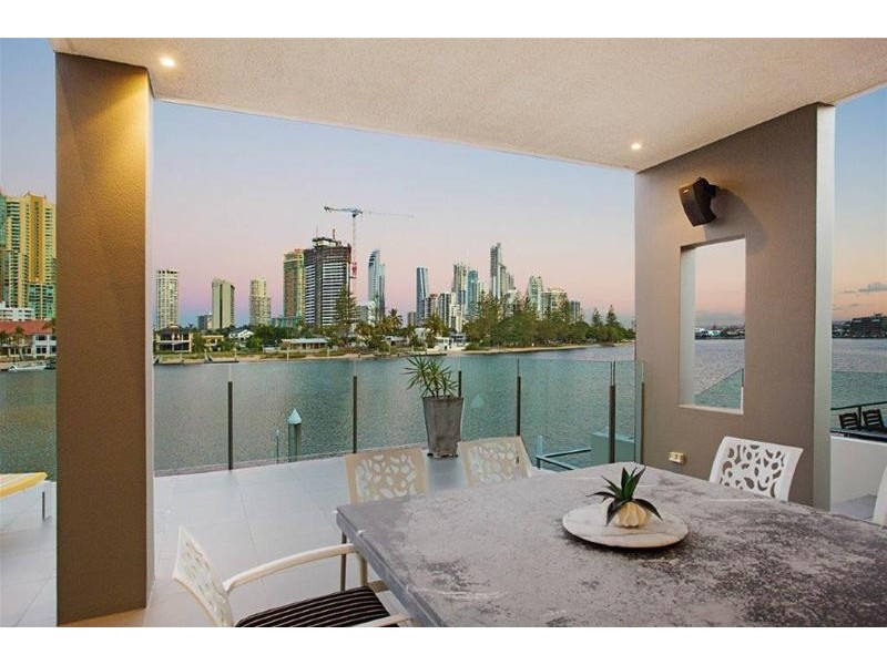 34 Admiralty Drive, Paradise Waters QLD 4217