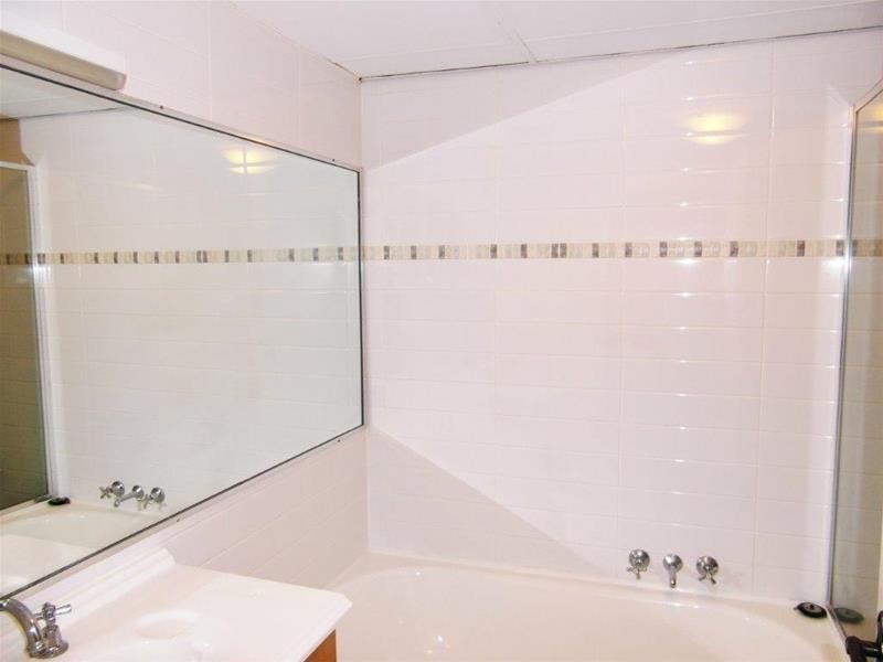 63  Cavill Avenue “The Moorings”, Surfers Paradise QLD 4217