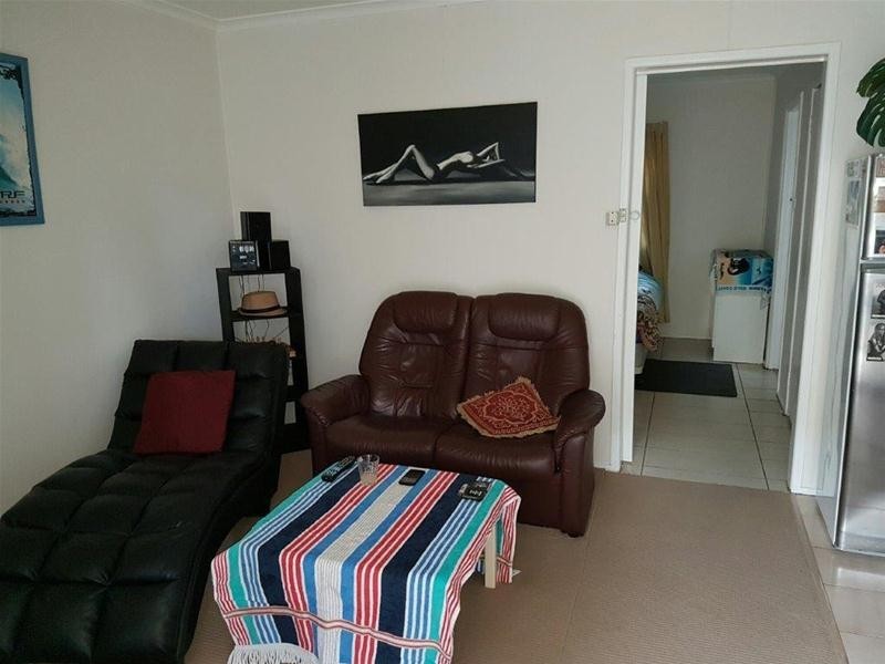 2/7 Leonard Avenue, Surfers Paradise QLD 4217