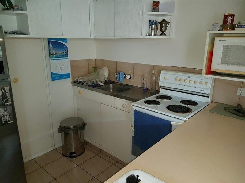 2/7 Leonard Avenue, Surfers Paradise QLD 4217