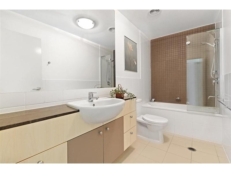 112/21 Cypress Avenue, Surfers Paradise QLD 4217