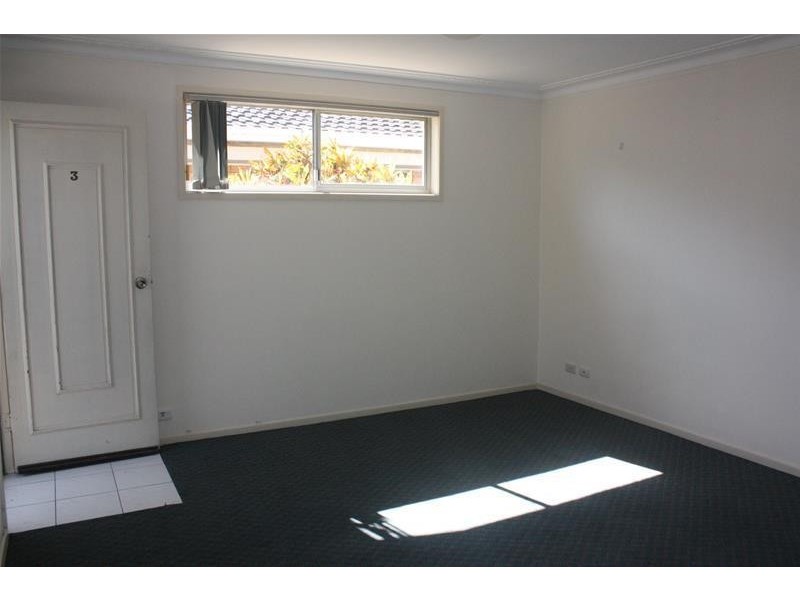 3/5 Parnoo Street, Chevron Island QLD 4217