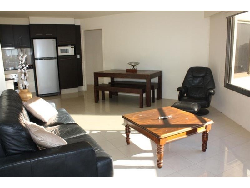 8 Trickett Street (Aloha), Surfers Paradise QLD 4217