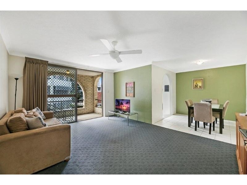 8/35 Old Burleigh Road, Surfers Paradise QLD 4217