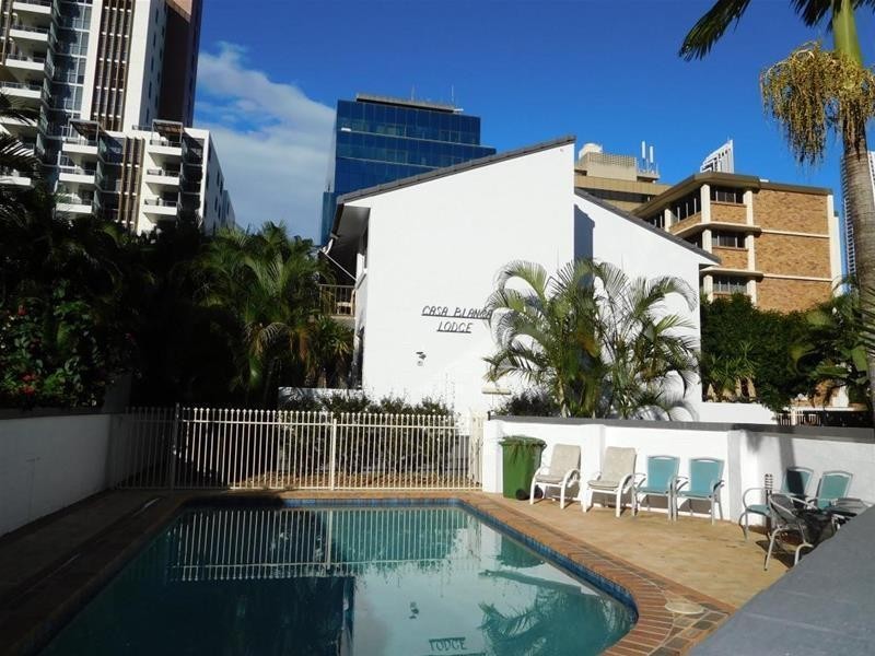 17 Riverview Parade, Surfers Paradise QLD 4217