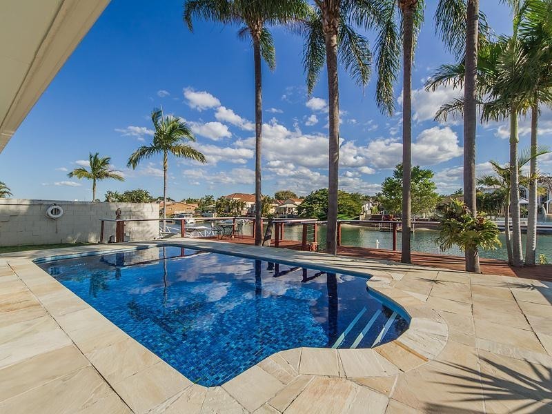 62 Gibraltar Drive, Isle Of Capri QLD 4217