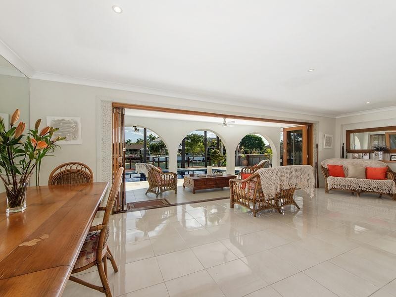 62 Gibraltar Drive, Isle Of Capri QLD 4217