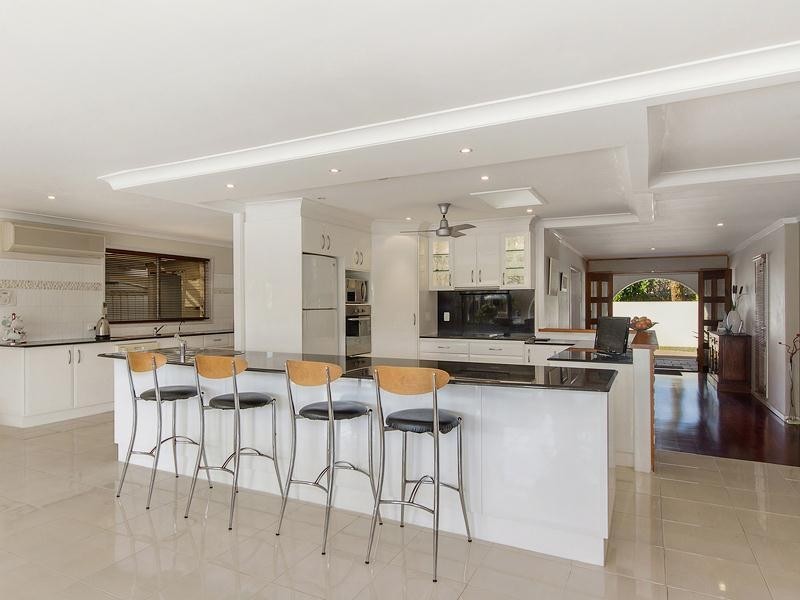 62 Gibraltar Drive, Isle Of Capri QLD 4217