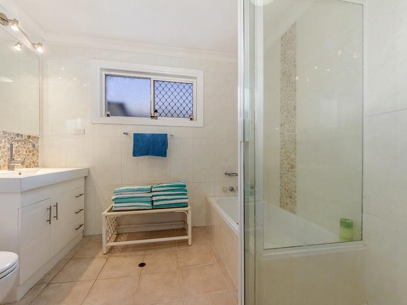 62 Gibraltar Drive, Isle Of Capri QLD 4217