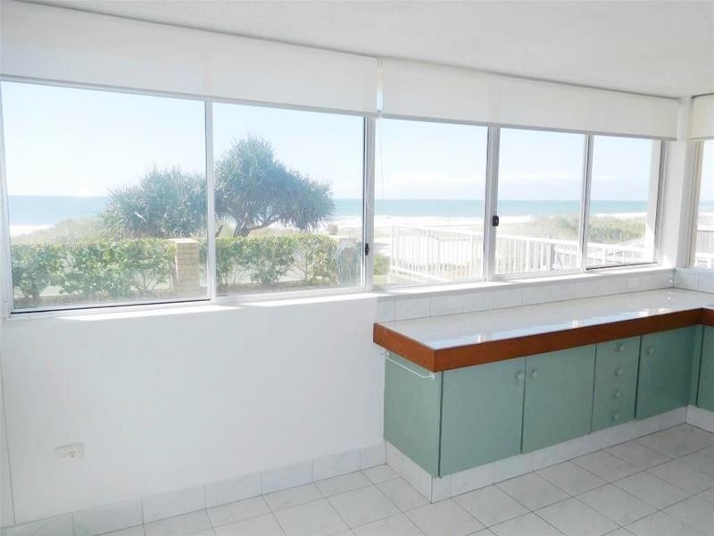 63 Garfield Terrace, Surfers Paradise QLD 4217