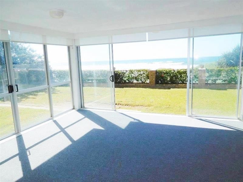 63 Garfield Terrace, Surfers Paradise QLD 4217