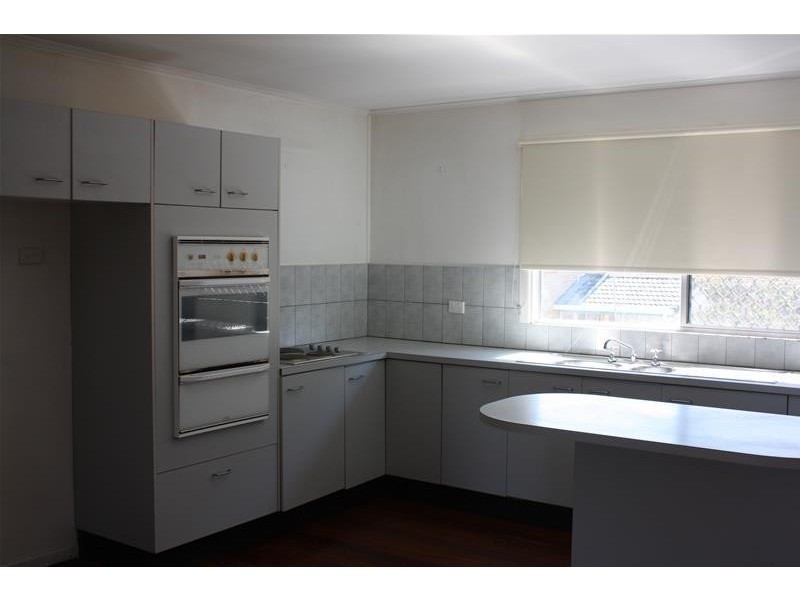 258 Stanhill Drive, Chevron Island QLD 4217