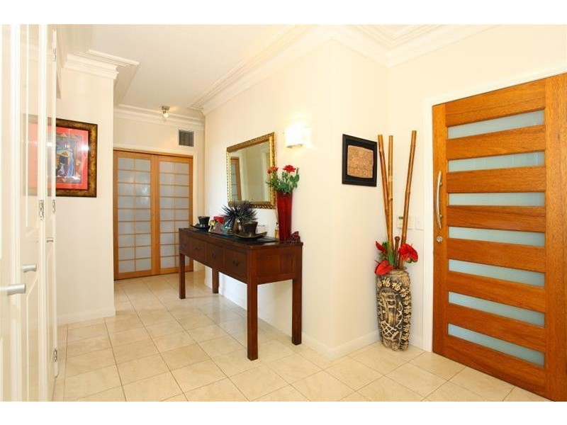 12 Paradise Island, Surfers Paradise QLD 4217