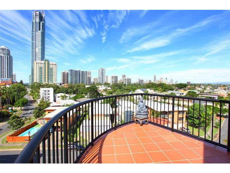 12 Paradise Island, Surfers Paradise QLD 4217