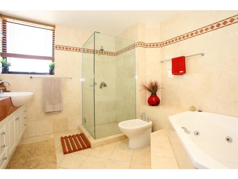 12 Paradise Island, Surfers Paradise QLD 4217